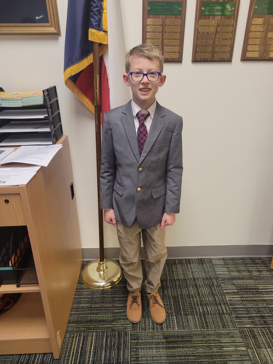 GreenwaysIntSch's tweet photo. Dress for Success Day at Greenways! A doctor, a businessman and a future cowgirl at The King Ranch! #CISDCompetitiveEdge https://t.co/C1ulGxiKzo