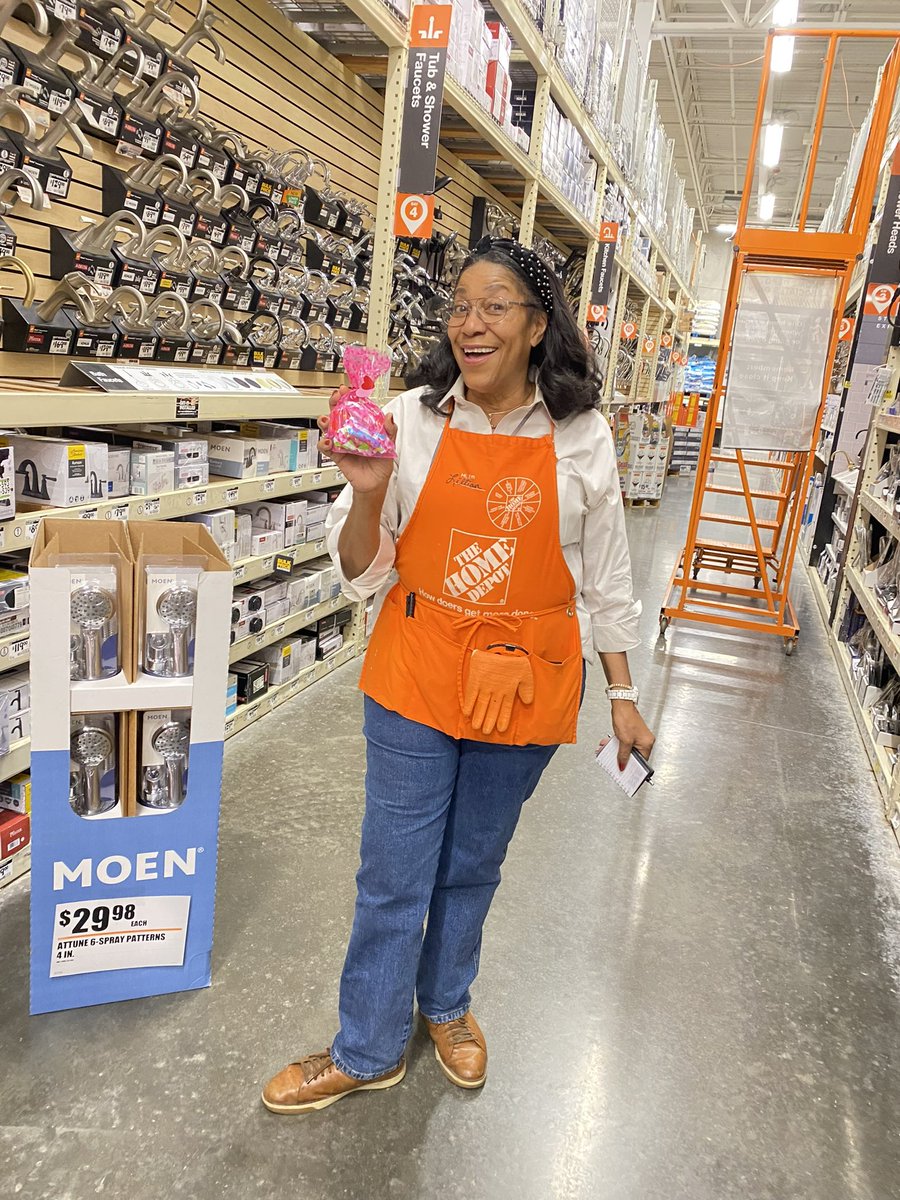 Valentine’s Day was full of candy cupcakes and fun !!! Spring valley <a href="/CornishaJeffery/">Cornisha Jeffery</a> <a href="/ChinyereThd/">ChinyereTHD</a> <a href="/Jhans818/">Jonathan Barrera</a> <a href="/loisl97/">tonya h</a>