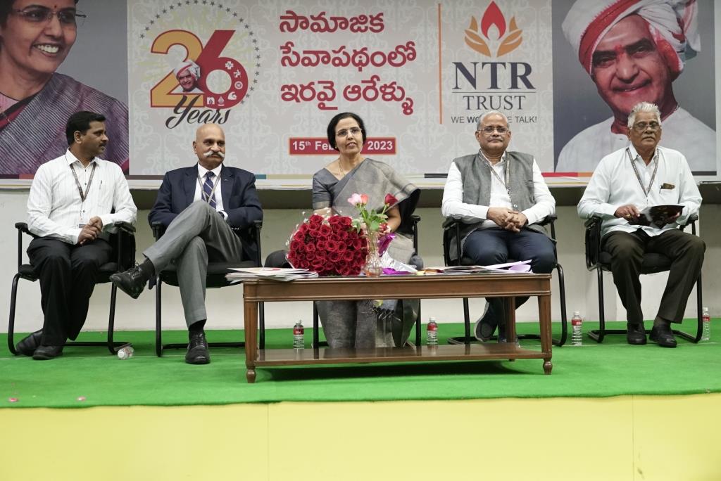 ntrtrust's tweet photo. For more details
Log on: https://t.co/Ir7sbbOHVv
You can reach us on: 040- 48576888
#NTRTrust #NTRMemorialTrust #NTRTrustFormationDay #26thformationday https://t.co/B31h6C2JcW