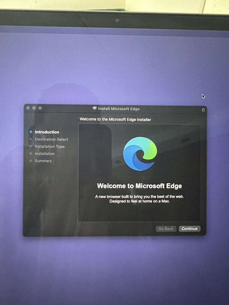 beesasoh's tweet photo. Times change. I never imagined I would be downloading #edge but here we go . https://t.co/nrKpRuGx0Z