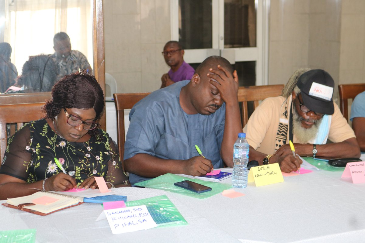 ciepd_NGO's tweet photo. Niyi Lawal on the Roles, responsibilities and expectations of CSN members in their various LGA's.
#NigeriaDecides2023
#peacefulElection
#ciepd
#pindfoundation
#ViolenceFreeElection
#VoteNotFight
#ElectionNoBeWar
#NoToElectoralViolence
#IAmAPeacActor https://t.co/GdhCnGihEd