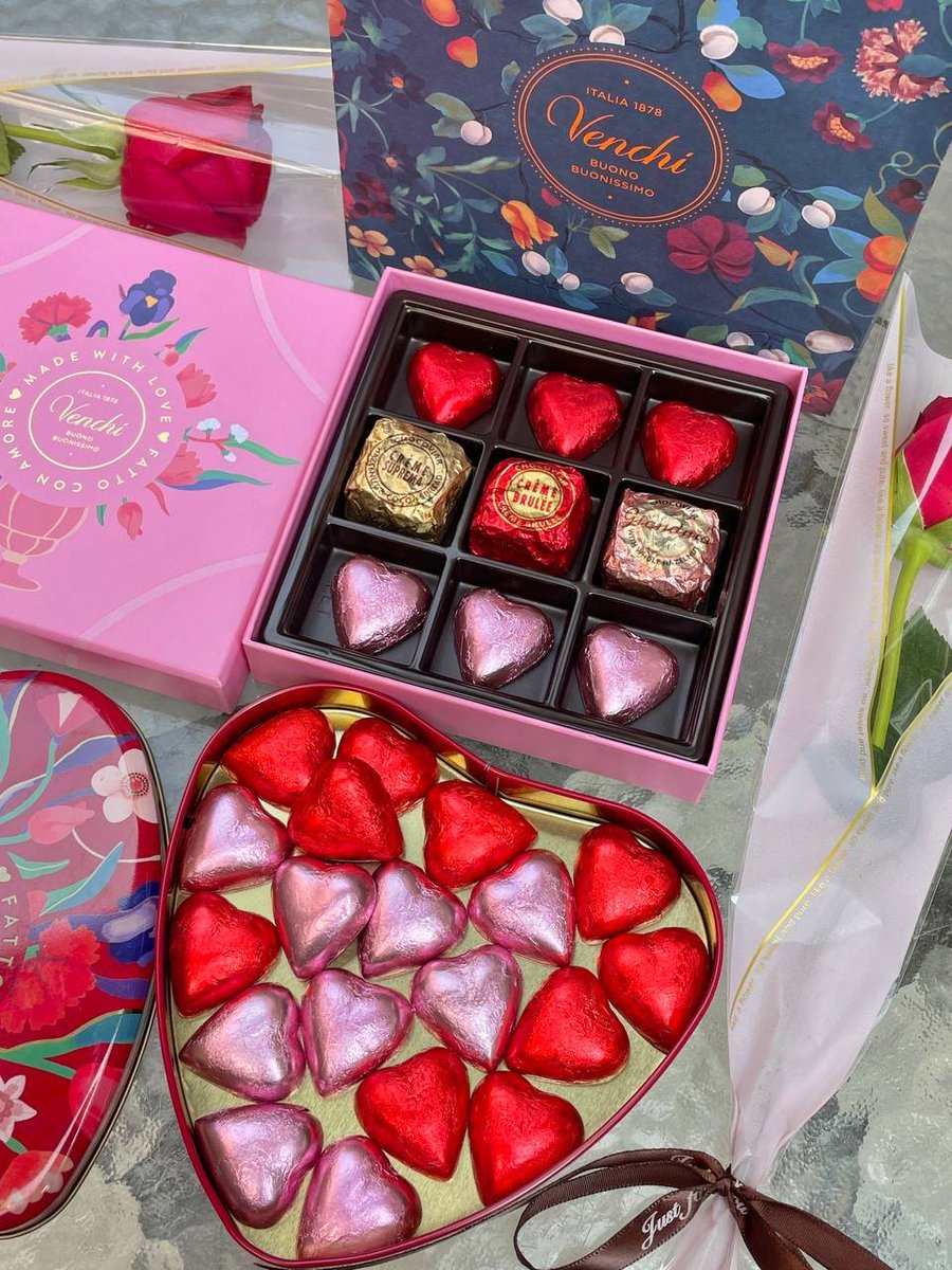 Grace68568014's tweet photo. Buy yourself chocolate for Valentine's Day.🤣 https://t.co/6zindLg71m