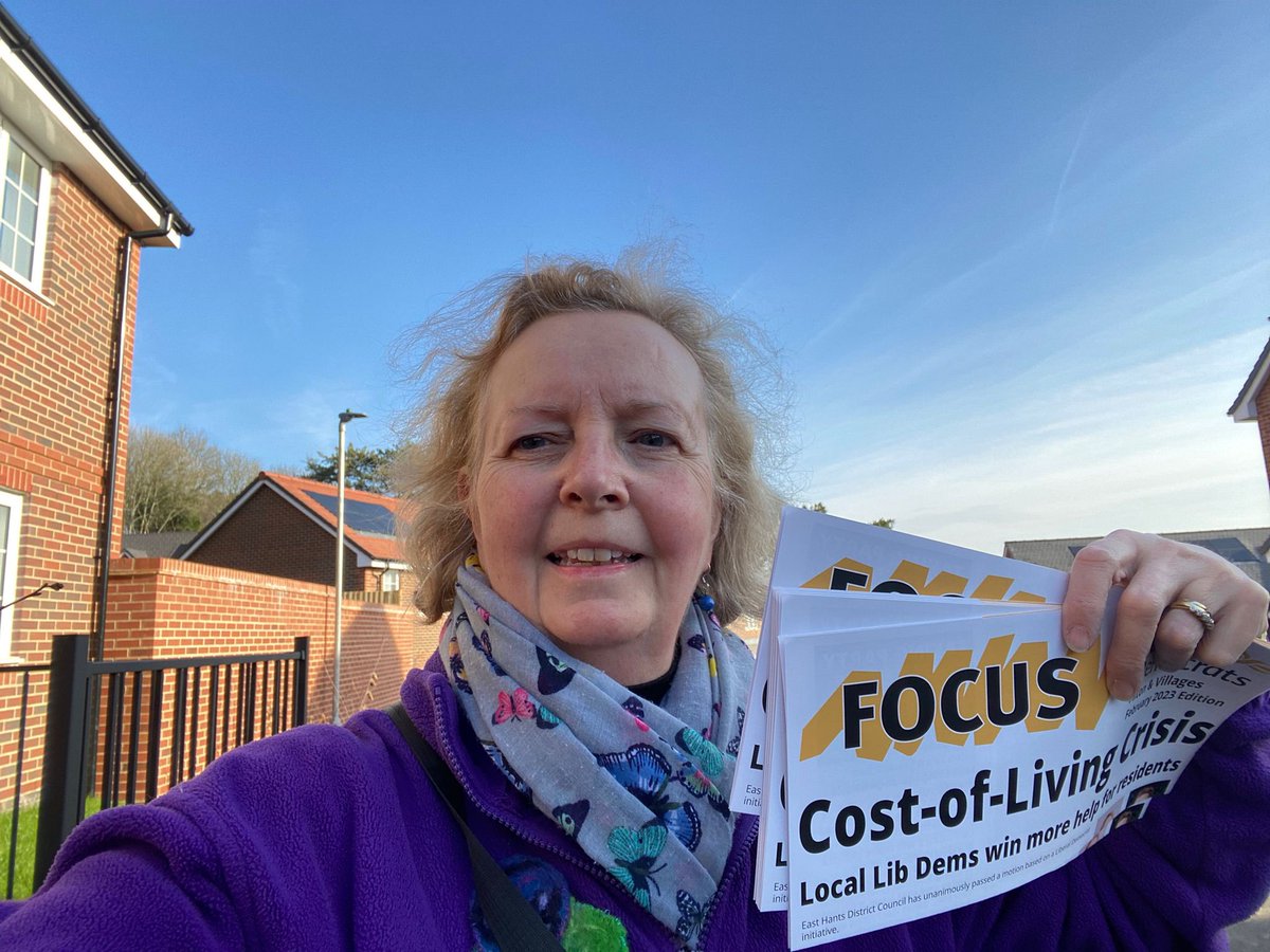 EHLibD's tweet photo. Another lovely day with Cllr Ginny Boxall out delivering on the new Ackender Hill estate in Alton.
@LibDems demanding better for @EastHantsDC 🔶 https://t.co/SE0DVdjyGs