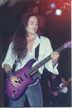 Happy Birthday Jake E Lee 66 today.
Amazing guitar player...Unique.
Badlands incredible band... 