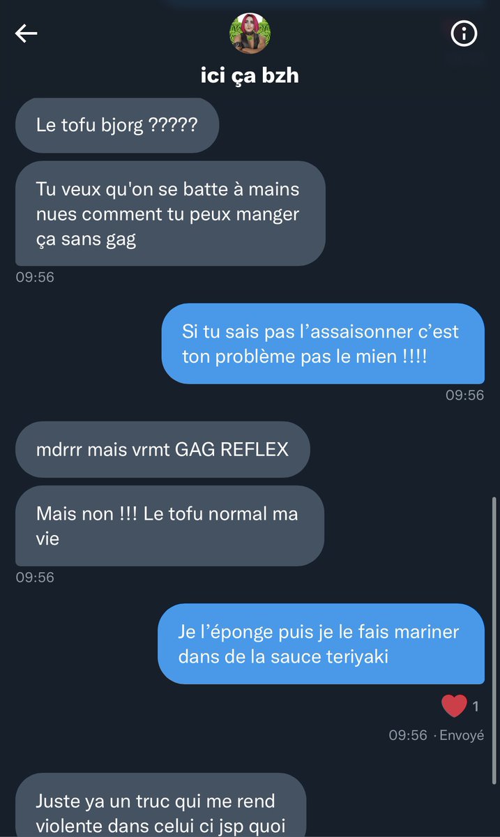 Macron hate account tweet media