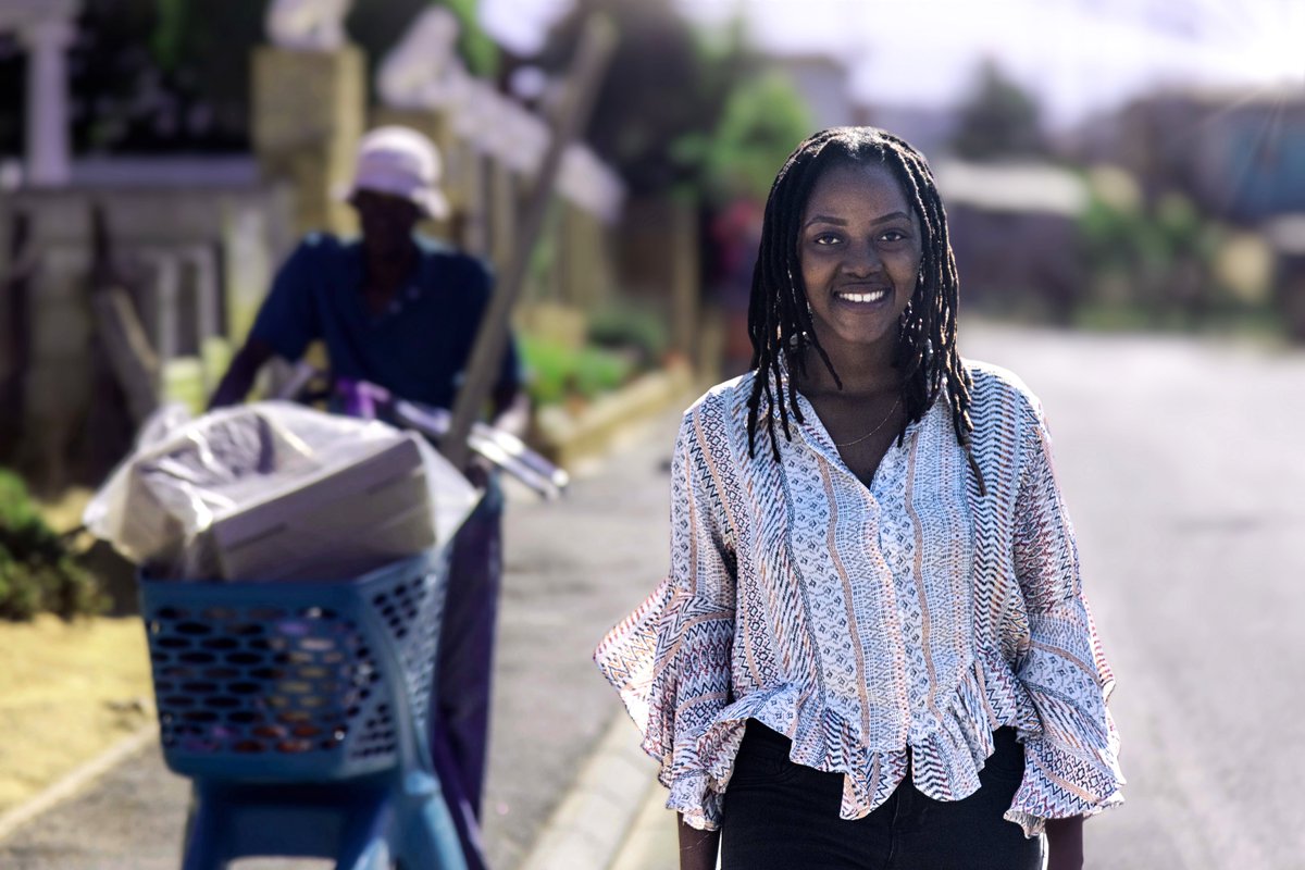Smart Trolley Recycling: Chuma Lalendle &amp; Sbahle Mgijima's idea is to improve the collection process of #waste pickers in Kayamandi &amp; get the #community involved in #recycling to foster a responsible green community. 

Vote for your favourite: forms.gle/r4F3NpX9wn1UN9…