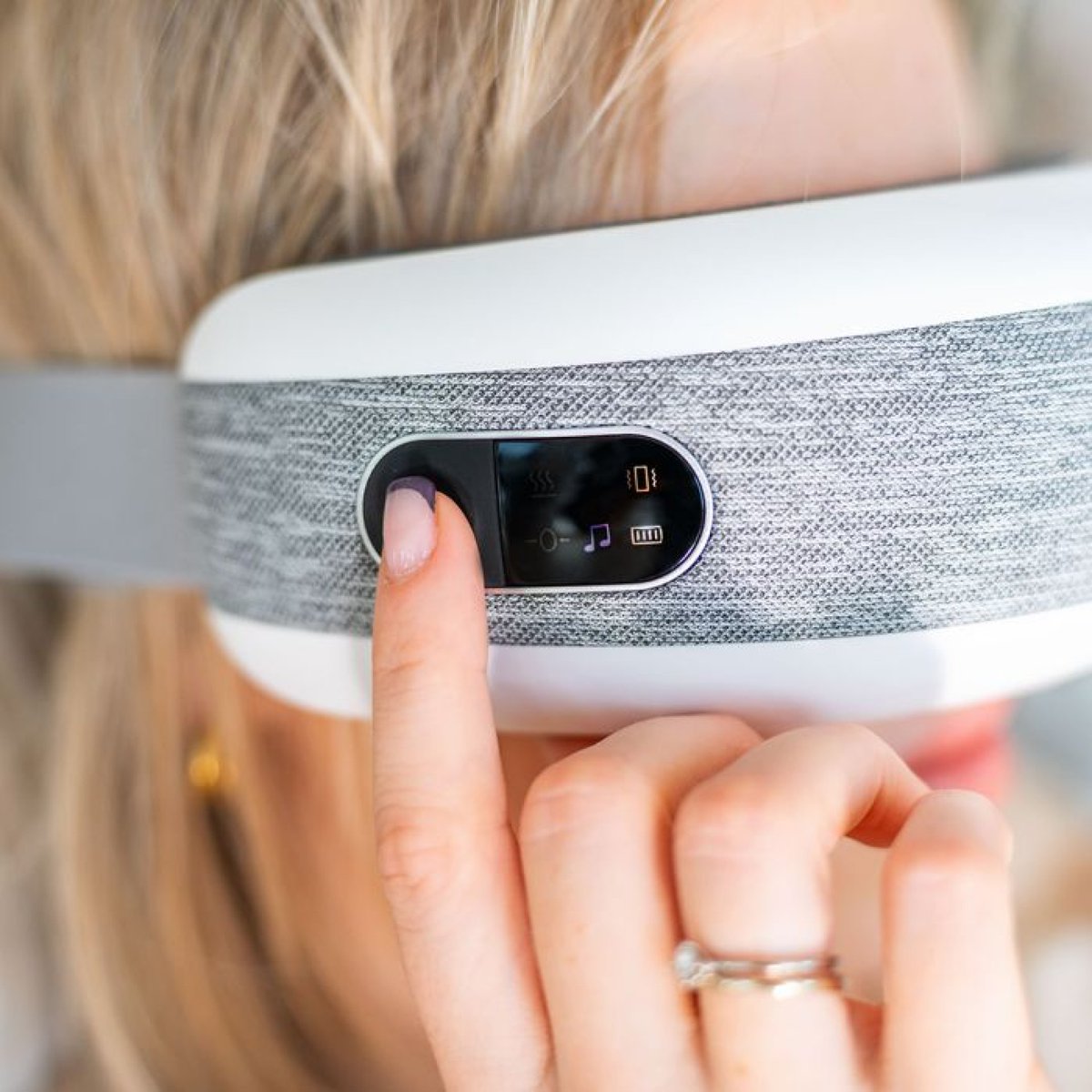 Gadgetsforwomen's tweet photo. Heated Eye Massager for Headaches
Product link: https://t.co/M64wjgCShd
---------
#heatedeyemassager #eyemassager #eyemassagers #RHONJ #massager #eyelashextensions #eyecare #eyecaretips #eyecaredevice #gadgetforwomen #BlockElon #HappyBirthdayMegan #mha380 #Wordle606 #Mustard https://t.co/XbmbYlmMrT