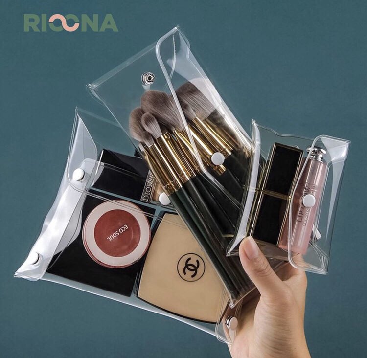oturash's tweet photo. 7. pouch
bisa buat taro makeup kalian atau masker
pic 1: https://t.co/6PIT7tBpR4 ( 💸 8.000-16.000)
pic 2: https://t.co/WqVocB33DR (💸 2.200-4.700) https://t.co/LPScLc9lMN