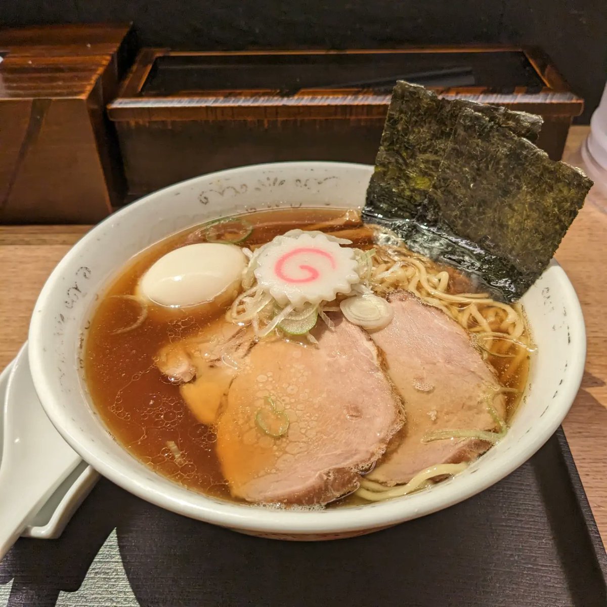 MFukagawa's tweet photo. 昨日のお昼ごはん。
味玉中華そば(^o^)v
#ランチ #ラーメン #味玉中華そば #水道橋ランチ https://t.co/LSPtA1Kps7