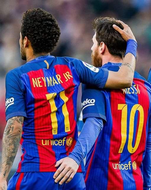 ebey_morah's tweet photo. 💙❤️ Hoping you both back 💙❤️ https://t.co/8nN38z1soR