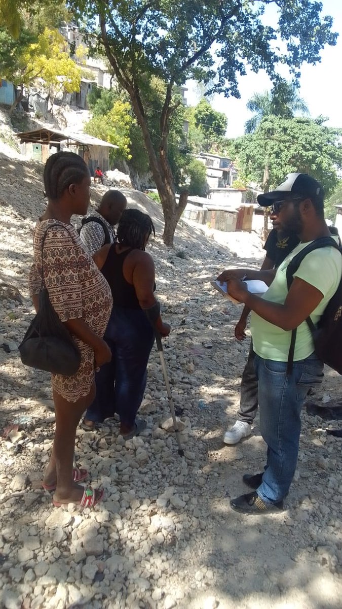 La #population des #quartiers réculés sont plus vulnérables face au #choléra, à cause des difficultés d'accès. <a href="/ORRAH10/">ORRAH-HAITI</a> en est conscient et présent à leur côté, grâce au partenatiat <a href="/UNICEFHaiti/">UNICEF Haiti</a> .
