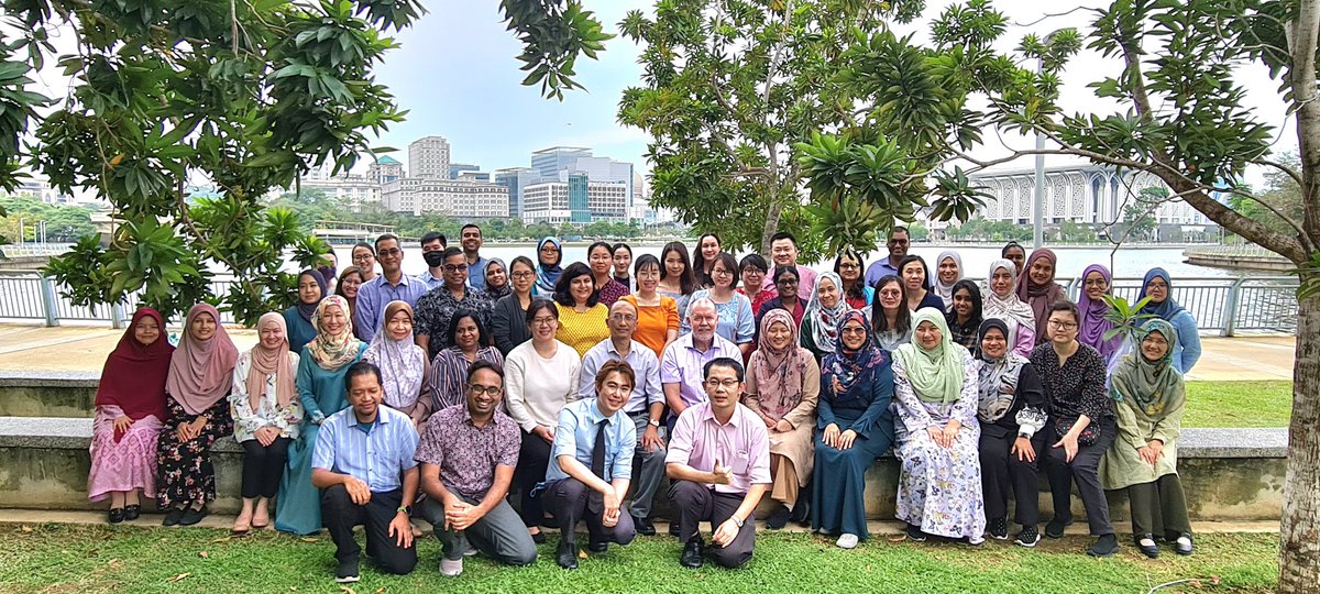 MengLiChong's tweet photo. Attended interpersonal therapy training by Scott Stuart,director of IPT Institute and Professor Emeritus, University of Iowa.
A learning opportunity make possible with support from #CHIMERA, in preparation of #TreatAsia mental health screening integration study https://t.co/xvAoQkcT07