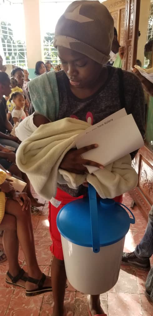 <a href="/ORRAH10/">ORRAH-HAITI</a> continue de sensibiliser et de soutenir les femmes allaitantes à lutte contre le choléra.Grâce au financement de l'<a href="/UNICEFHaiti/">UNICEF Haiti</a>.