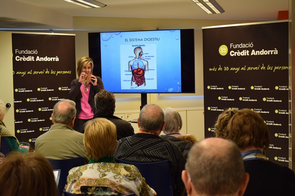 #Xerrada sobre alimentació per tenir cura de l'estòmac a l'Espai @fundaciocredit <a href="/mpjansana/">Marta Pons</a> #nutrició #salut #Andorra tinyurl.com/3s23k4pw