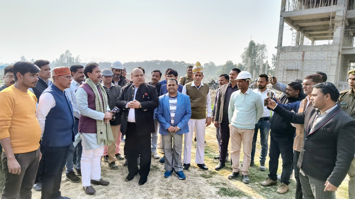 आज जनपद बरेली के अधकटा नजराना थाना नवाबगंज में निर्माणाधीन अटल आवासीय विद्यालय का निरीक्षण कर निर्माण प्रगति की समीक्षा किया...
<a href="/myogiadityanath/">Yogi Adityanath</a> 
<a href="/BJP4UP/">BJP Uttar Pradesh</a>
