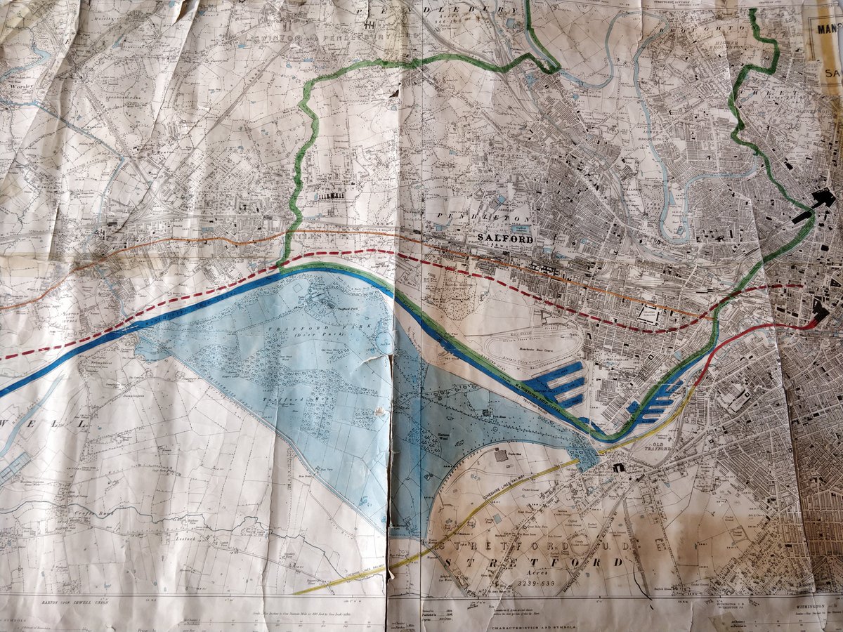 We're now well on the go with the organisation phase of our Local History Library work and are unpacking all of our old maps ready to be filed away again and kept more safely!

How amazing are these?

#oldmaps #mapsofsalford #localhistory #salfordlocalhistory #salfordmuseum