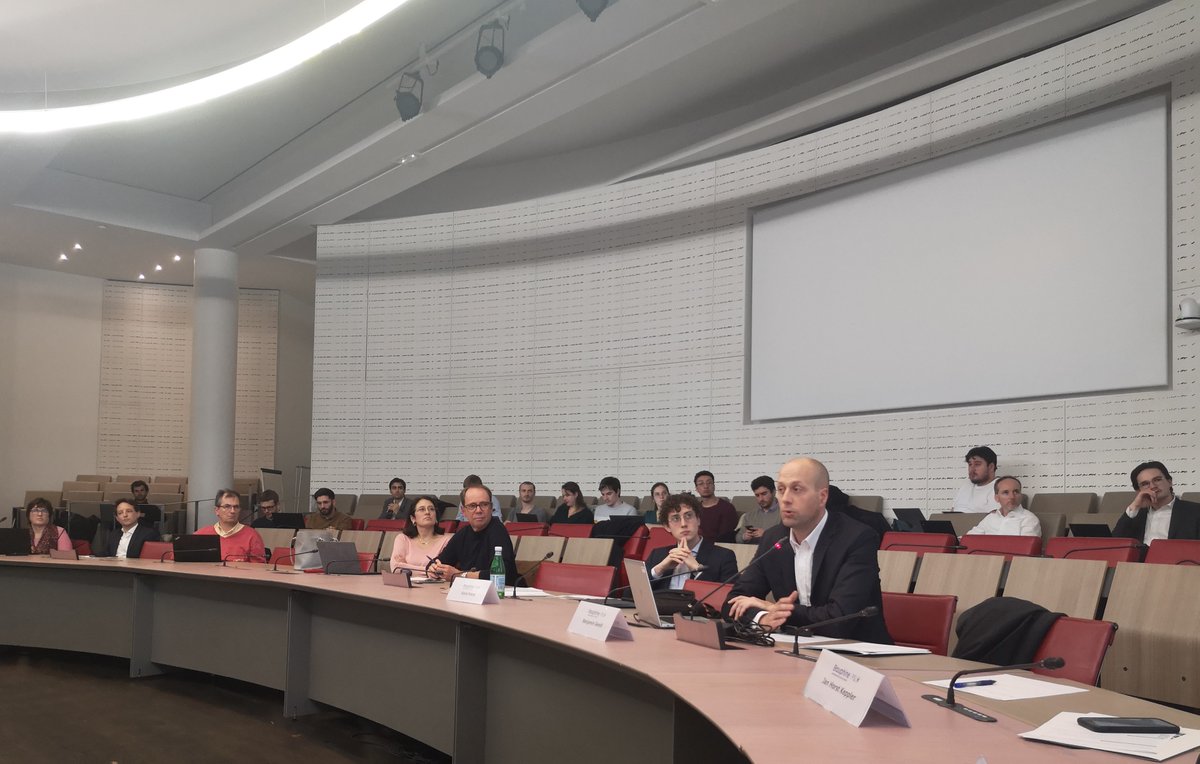CEEMDauphine's tweet photo. The presentations of our latest conference are now available ! 📊 Many thanks again to all our speakers David Newbery, Lion Hirth, Benjamin Genêt and Kevin Favre, as well as our partners EDF, TotalEnergies, RTE and EPEX SPOT!
Presentations ➡ https://t.co/2uOfyadRMW https://t.co/rZP4xI4gI4