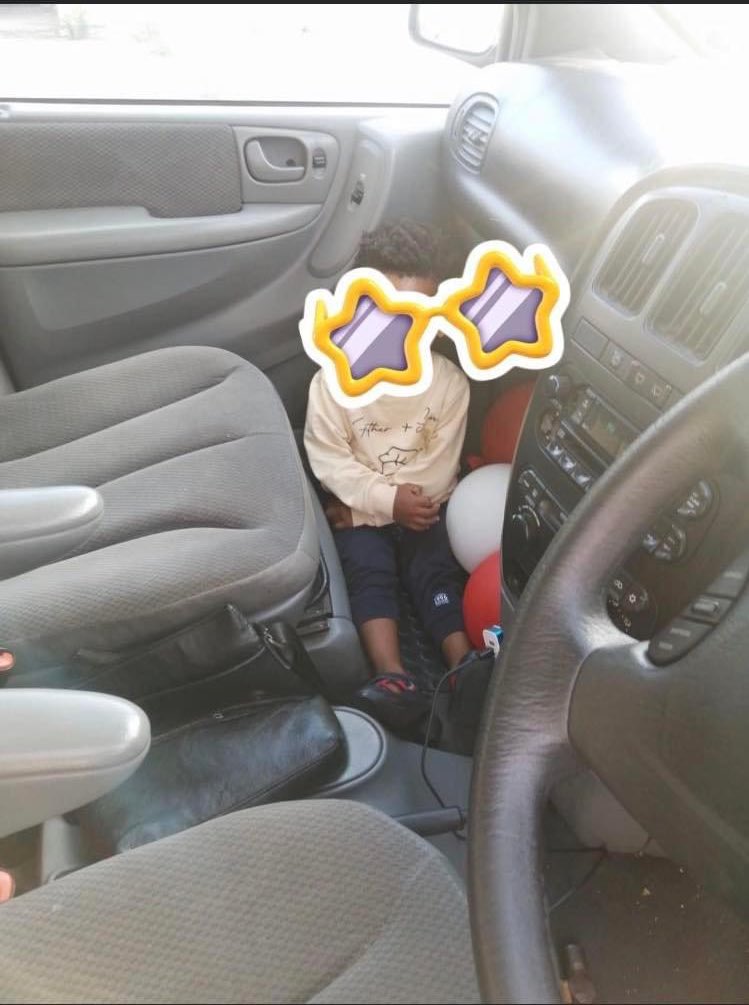 This is how some children were transported to school this morning. Hidden from minibus taxi operators that are blocking scholar transport from transporting children to school in Khayelitsha and neighbouring areas. 
📸supplied