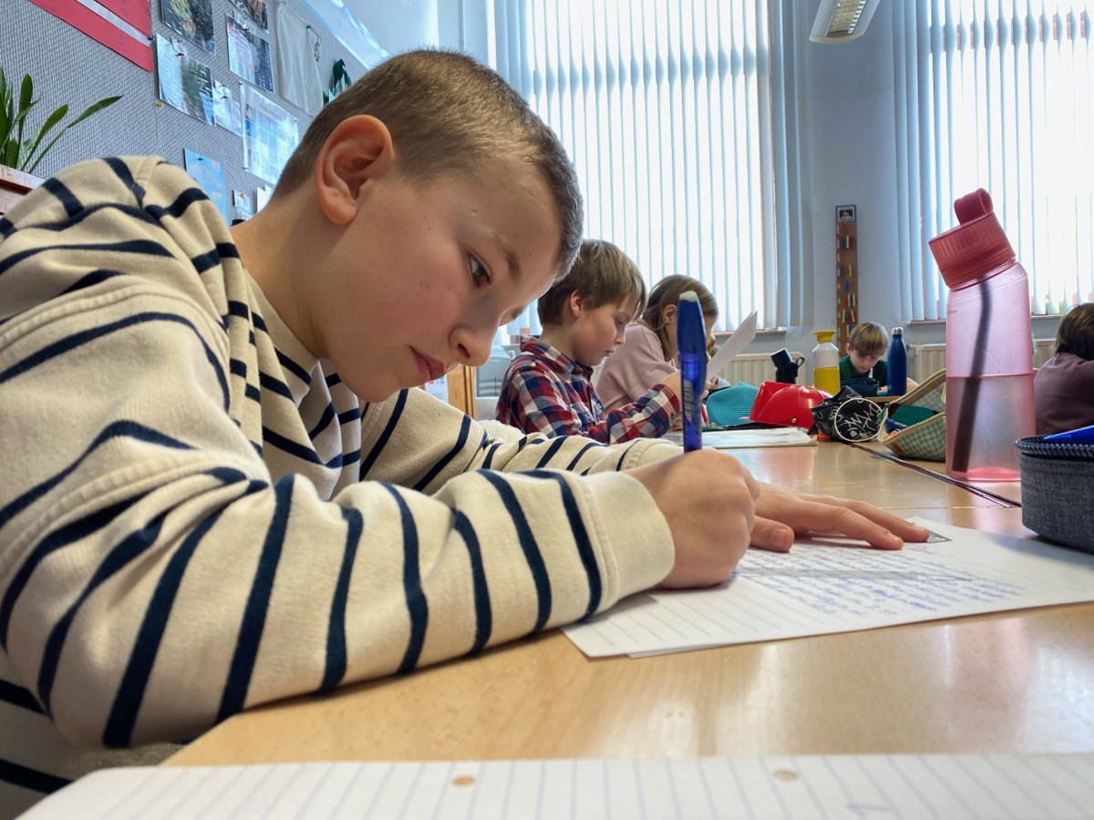 Meer dan 1000 kinderen nemen deel aan ‘De Wondere Pluim’ ringtv.be/nieuws/meer-da… 
#RINGtv