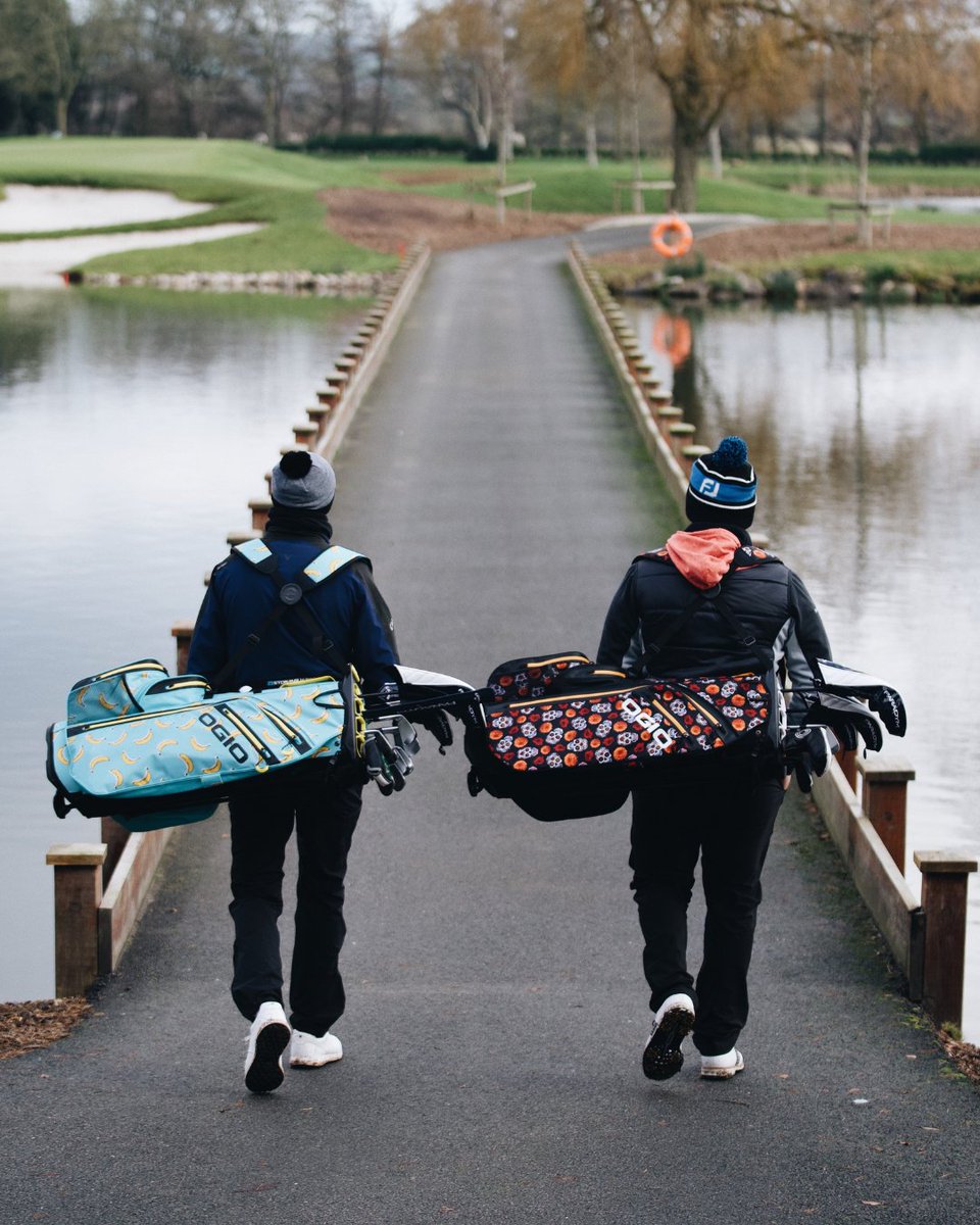 GolfOnline's tweet image. OGIO's stand bag lineup in 2023 carries on its tradition of offering vibrant and eye-catching colours 🤩

While also providing golfers with complete waterproof protection, geometric rip stop fabric, and full seam seals 🔥

SHOP ➡️ bit.ly/3lE1iEr

#OGIO #GolfBags