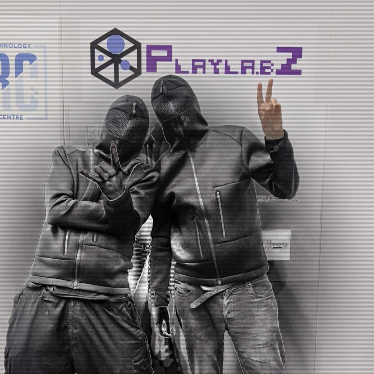 "A multi-dimensional motion arts workshop covering the basics of storytelling" <a href="/BOMlab/">BOM</a> #OpenWorlds

DiY changemaking createch &amp; lo-fi shoestring spatial storycraft by <a href="/RavensbourneUK/">Ravensbourne University London</a> Honorary Fellow #MariusMatesan #PlayLabZ #SpatialCadetZ #GenieMo #BOMLab

bom.org.uk/video-capture-…