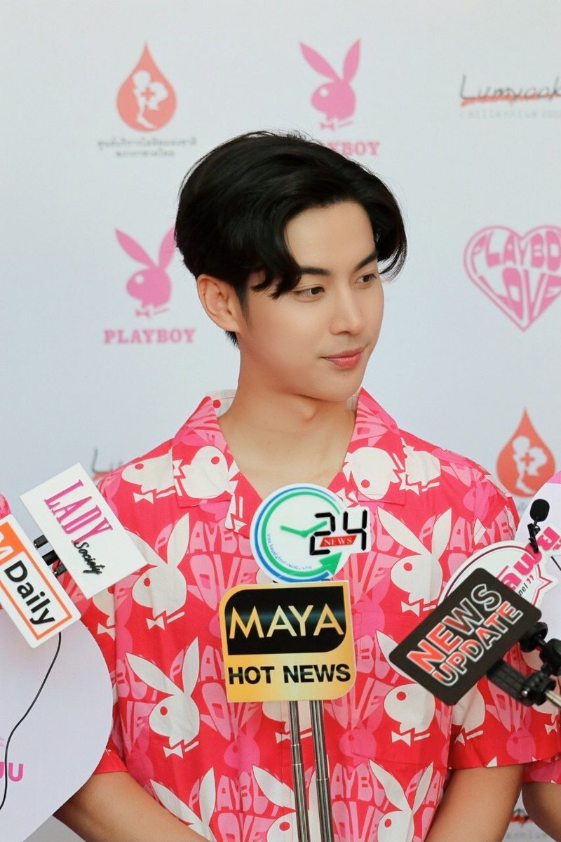 Donutspw_'s tweet photo. ขอบคุณพี่ๆสื่อนะค้าบ เจอกันทีไรสัมภาษณ์ทุกงานเลย ฝากโดนัทไว้ในอ้อมอก อ้อมใจ พี่ๆสื่อด้วยนะคับ เร็วๆนี้มีผลงานให้ได้ติดตามกันแน่นอนคับ ❤️🎞🎬📽 #โดนัทศุภวิชญ์  #donutsuppawit #stareminent #หล่อพร้อมใช้ #playboyfashionthailand #playboy_daretolove_sharetolove https://t.co/UQb85YpmS0