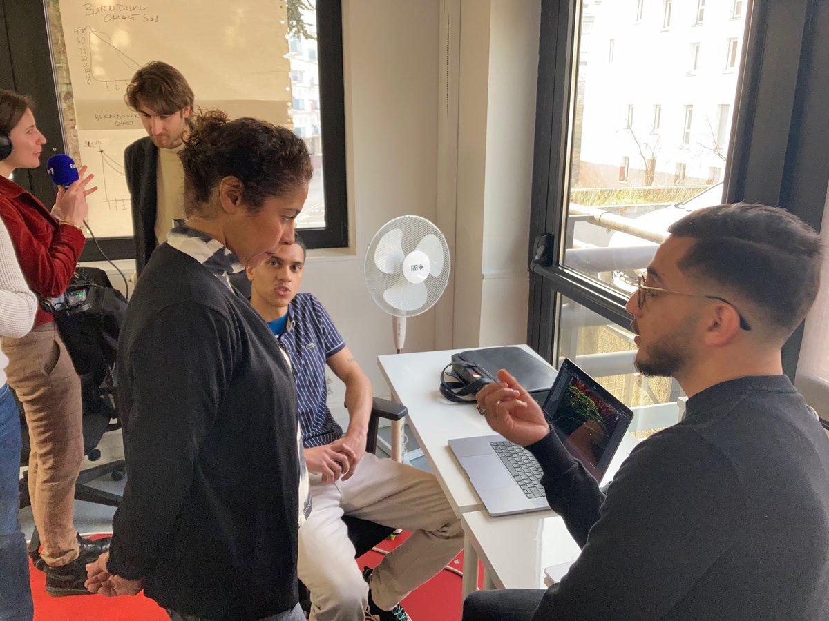 Afaf Gabelotaud (@afafgabelotaud) on Twitter photo 🚀 <a href="/MetaFrance/">Meta France</a> et <a href="/simplonco/">ok</a>
s’associent pour l’AcadémieMetavers, nouvelle formation que nous soutenons via @pariscode
Avec @poleemploi_75 et <a href="/OpcoAtlas/">Opco Atlas</a> nous permettons à des Parisiens d’être gratuitement formés à ces nouveaux métiers qui dessinent le monde de demain 🚀 <a href="/MetaFrance/">Meta France</a> et <a href="/simplonco/">ok</a>
s’associent pour l’AcadémieMetavers, nouvelle formation que nous soutenons via @pariscode
Avec @poleemploi_75 et <a href="/OpcoAtlas/">Opco Atlas</a> nous permettons à des Parisiens d’être gratuitement formés à ces nouveaux métiers qui dessinent le monde de demain