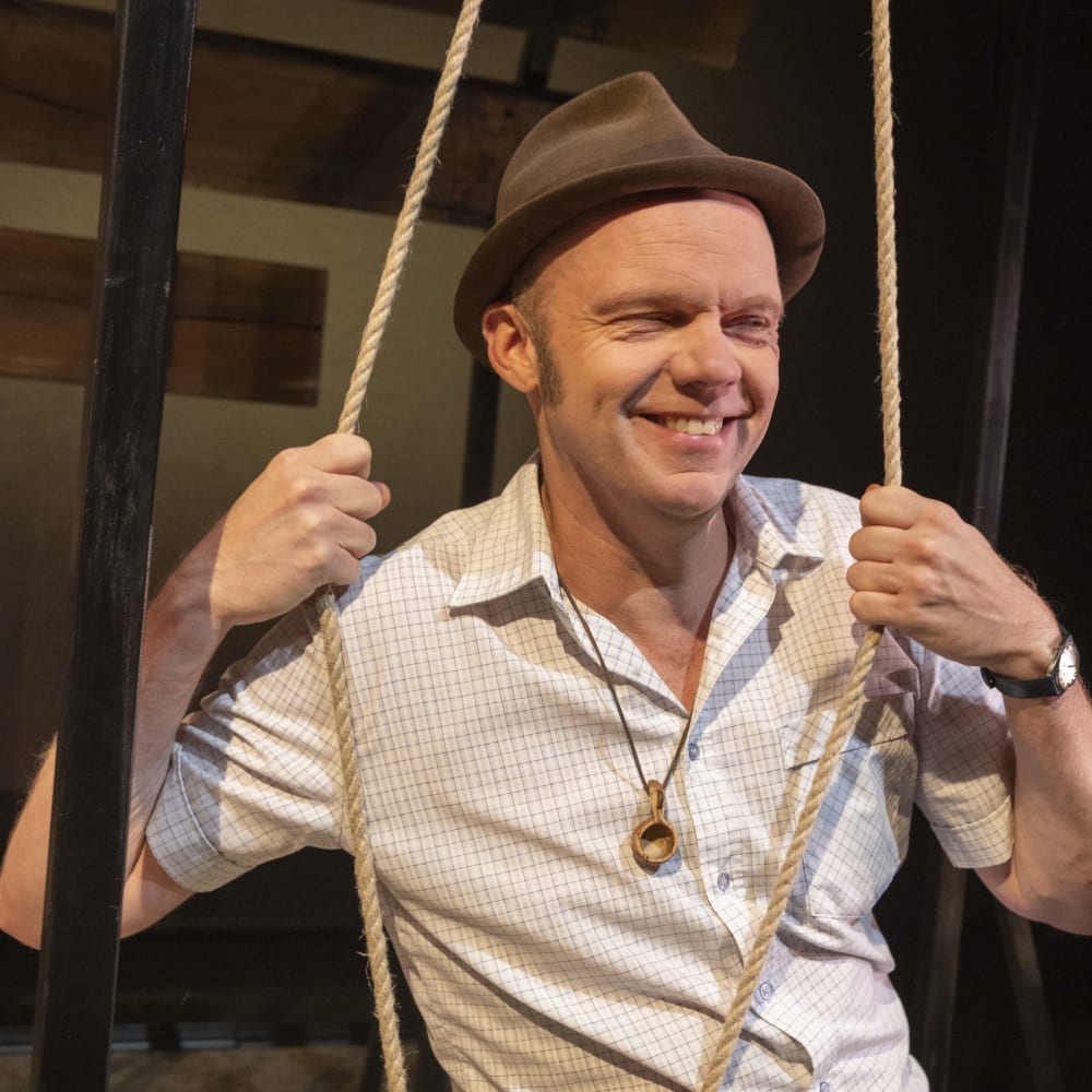 STORA_TEATERN's tweet photo. Olof Wretling bjuder in till en komisk resa genom Sverige och sitt eget liv. Kaffet ser du 4 och 5 mars på Stora scenen. https://t.co/6tpCxS0Z9t https://t.co/NKhZ4rXltc