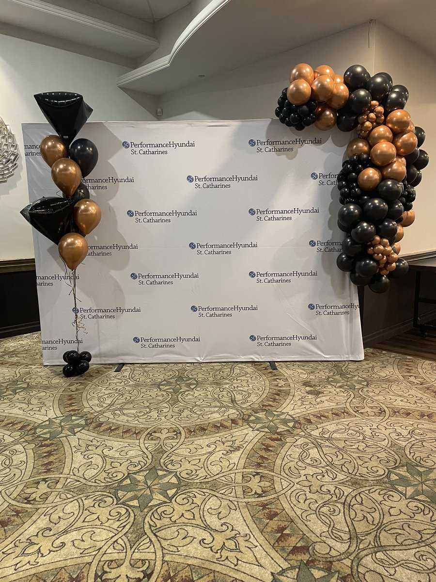 dhballoons's tweet photo. Performance Hyundai St. Catharines #balloondecor @ClubRoma #supportlocal https://t.co/PPSHHJUBQ0