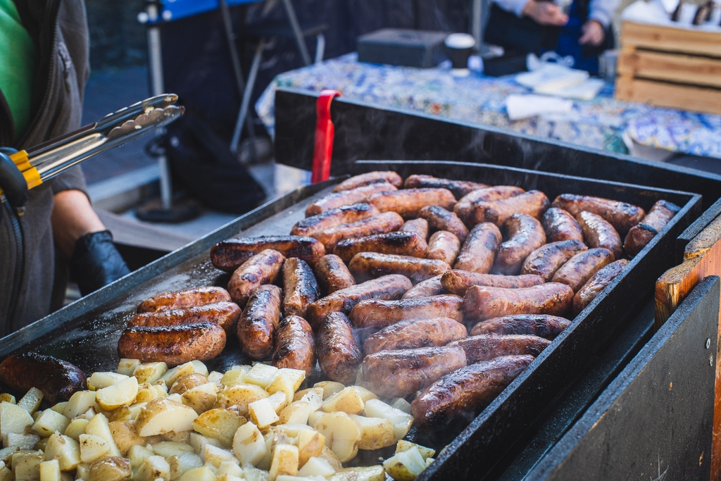 Our favourite Argentinian sandwich artists are back for this month's market! If you're into big, juicy steak sandwiches, you don't wanna miss out on @sandwichemarket! 🥩🇦🇷

We're STARVING just look at these photos!