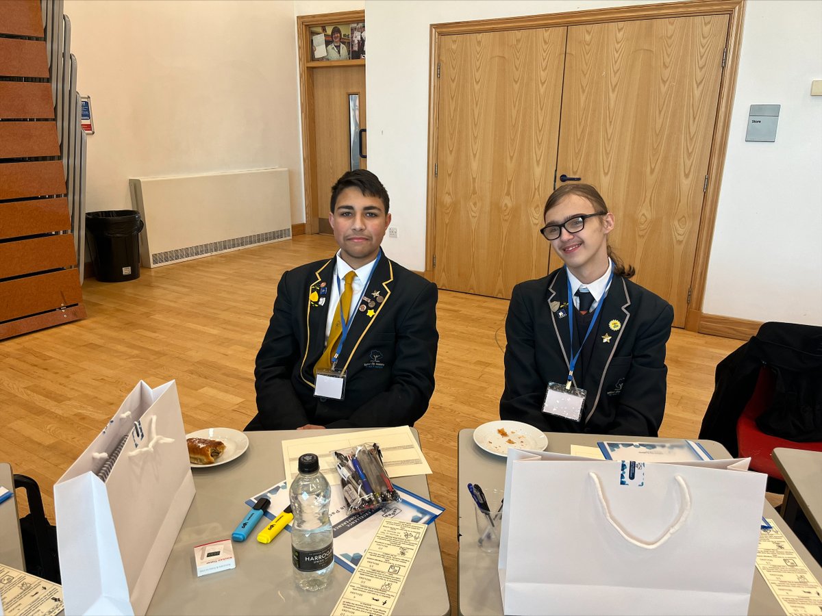 SCA_Community's tweet photo. Last week we ran an Excellence Programme Conference for specially selected Year 11 students. Guided by our expert teachers on how to achieve their full potential in their exams with a programme designed especially to help our students achieve this. #excellenceprogramme #weareSCA https://t.co/vrO1xjuSTY