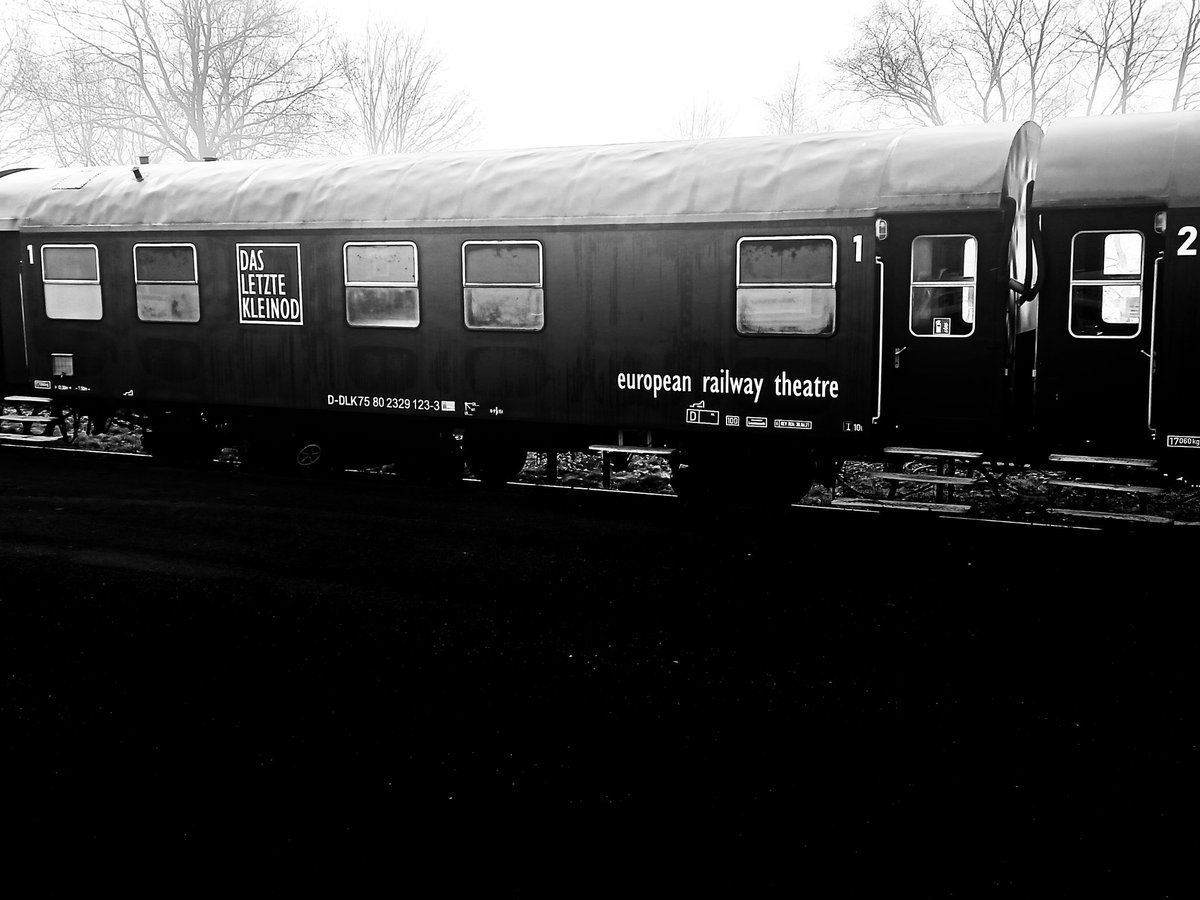 MichaSehlmeyer's tweet photo. #geestenseth
#eisenbahn #theatre #rail
#lightroom #railway
#blackandwhite #colors #blackandwhitephotography #nordseeküste #northsea #ship #sea #wirfüreuch #wirfüreuchunterwegs #wirfüreuchdabei #cuxland_film #cuxlandfilm #fotografie #foto #fotographer #foryou #colorcreators https://t.co/LKFTz4sSks