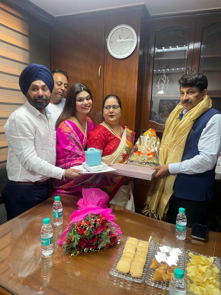 elevateiss's tweet photo. Today our Honarable MP and @BJP4India star campaigner Shri @ManojTiwariMP ji has Inaugurated our new venture Elevate Infra Solutions &amp; Services Pvt. Ltd. office in Connaught place &amp; wished us for best future endeavours. https://t.co/lMCRllATB3
