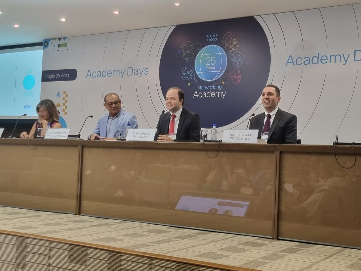 rimucci's tweet photo. 25 Yrs of @CiscoNetAcad, changing and transforming million of lives. In Brazil since 1999, more than 500k impacted by this amazing CSR program. Lots to celebrate, but still a lot work to do, like grow diversity into IT environment. Special thanks @rebedelavega and her entire team https://t.co/ZzOk5SUD2I