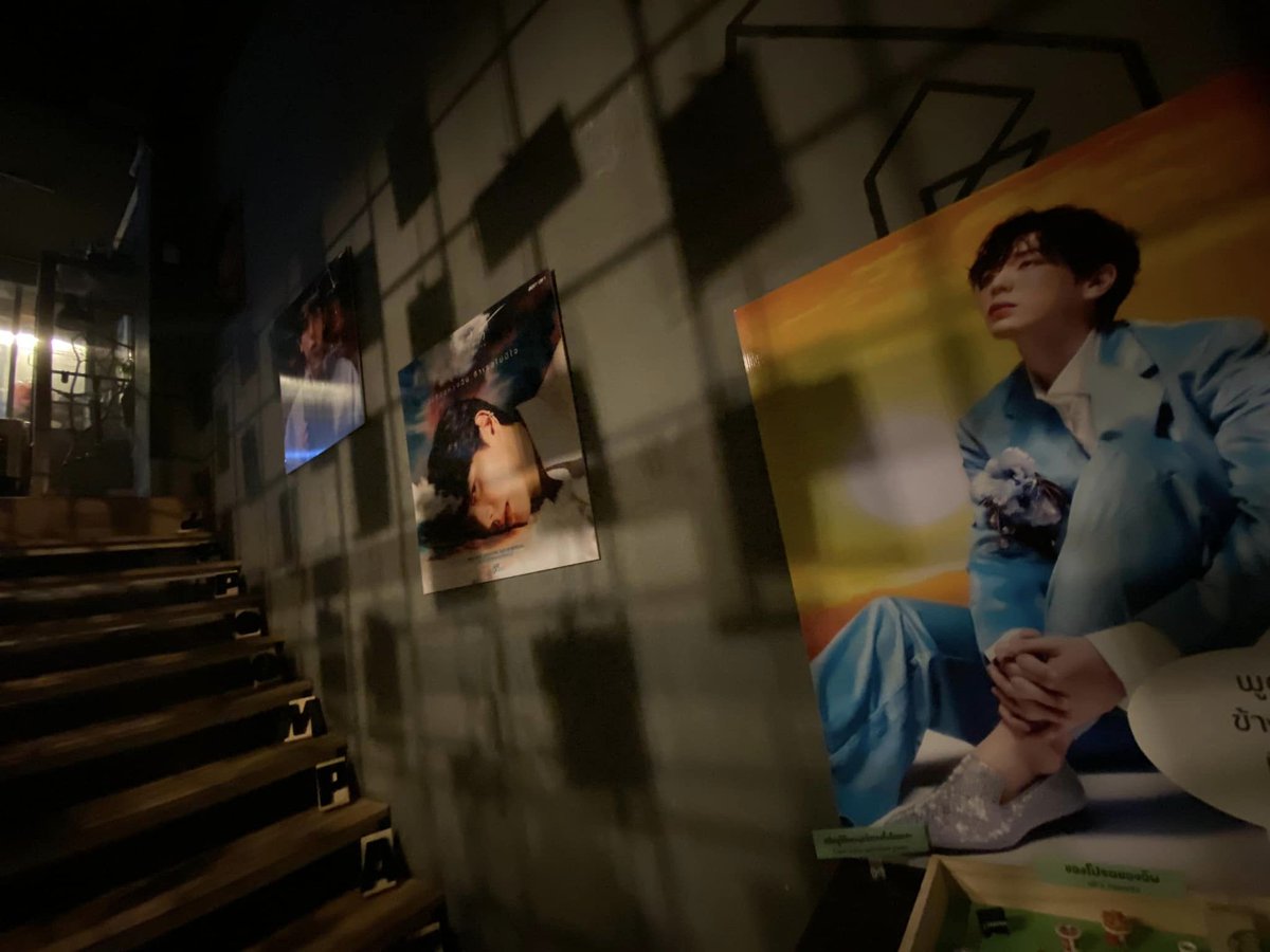 justlookingUPto's tweet photo. เนื่องจากเจ้าของตึกไม่ต่อสัญญา 
Zhelter' BKK ต้องย้ายไปสร้างตัวเองใหม่ คาดว่าจะเปลี่ยนชื่อด้วย หากใครประทับใจใน "มองฟ้าคาเฟ่" ช่วยส่งกำลังใจให้ Zhelter' BKK ได้ย้ายไปอยู่ที่ใหม่อย่างราบรื่น ได้สถานที่ใหม่ที่ดีๆ เหมือนใจดีๆของเจ้าของร้านด้วยนะคะ เอาใจช่วยคุณแอ๋มกับคุณเอกมากๆเลยนะ https://t.co/0jL4l4UmdQ