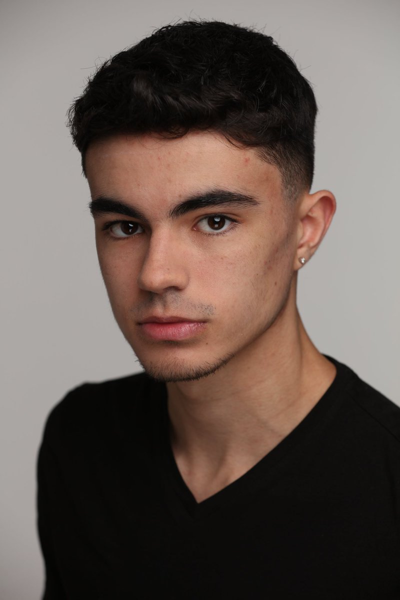 gui_hass04's tweet image. #actingheadshot #headshot