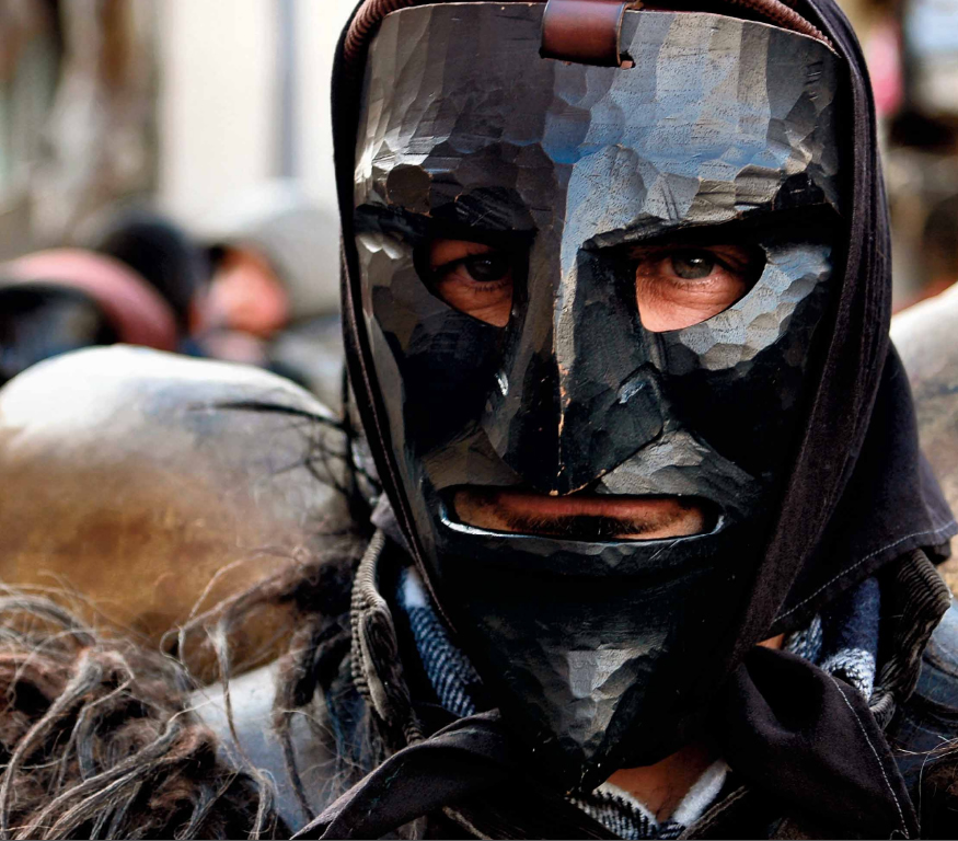 IteNovas's tweet image. Tempo di #Carnevale, grande festa in #Sardegna: oggi vi proponiamo Mamuthones e Issohadores a Mamoiada #feste #tradizione

ow.ly/Wup850MSNhh