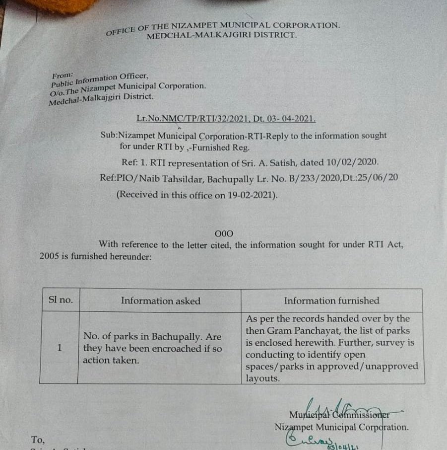 jeeth1981's tweet photo. Past 3 to 4 years onwards we people of Kausalyacolony are requesting politicians and NMC officials to protect our park and 500 yrs old Big banyantree. Colony population is reached morethan 10K but green zone / parks space is less than 2%.Requesting you all #SaveBanyanTreePark https://t.co/wwx12EPfml