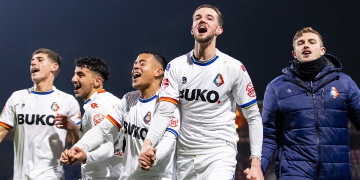 telstar1963nv's tweet photo. Vasthouden aan die Play Off plaats π
En de strijd om de Derde Periode. Deze pot tegen Jong PSV wil jij niet missen, toch? Koop snel je kaart, ze gaan als warme kibbeling! #TELjps
β³ ποΈ https://t.co/Glhv0Jm63a
#WitteLeeuwen | #DerdePeriode https://t.co/rYDb49chpO