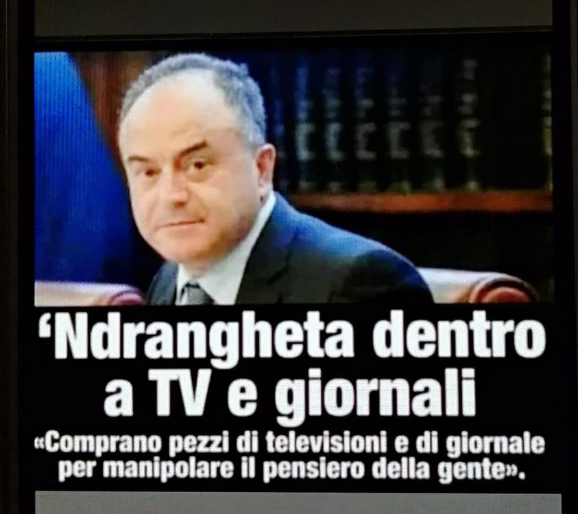 stefanospidy's tweet photo. @ritadallachiesa @bobocraxi MA ti rendi conto
che tu sei in un
partito fondato
da
Dell'UTRI
CONDANNATO
X #MAFIA ?
Non parlare di progetti
il cdx in #ITALIA è sempre stato
#FALLIMENTARE https://t.co/mebWVCPEQy