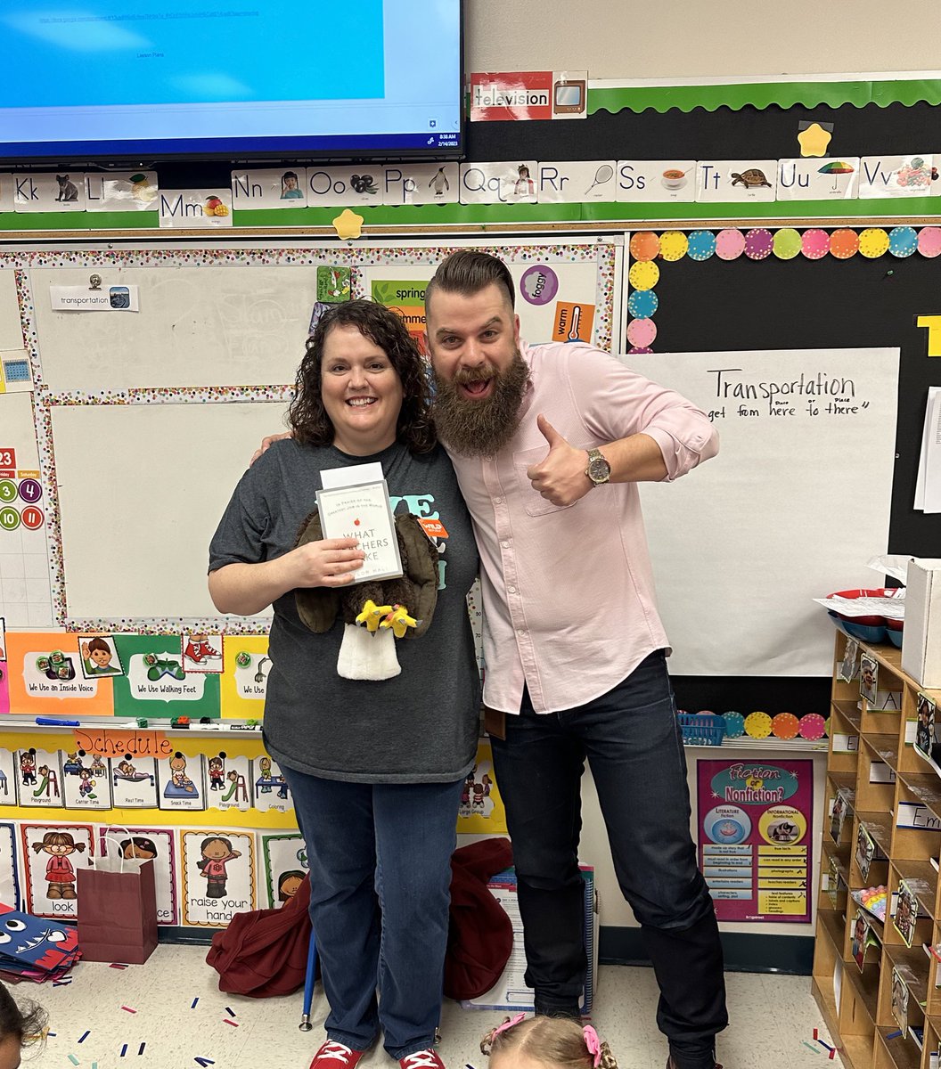 It was a great day in PreK yesterday as we celebrated <a href="/NES_Eagles/">Northlake Elementary</a> Teacher of The Year, Mrs. Taylor! 🎉 🍎 🏆 @GISDLiteracy <a href="/GISDTLD/">Teaching & Learning Development</a> <a href="/ChasityDBass/">Chasity Bass</a>