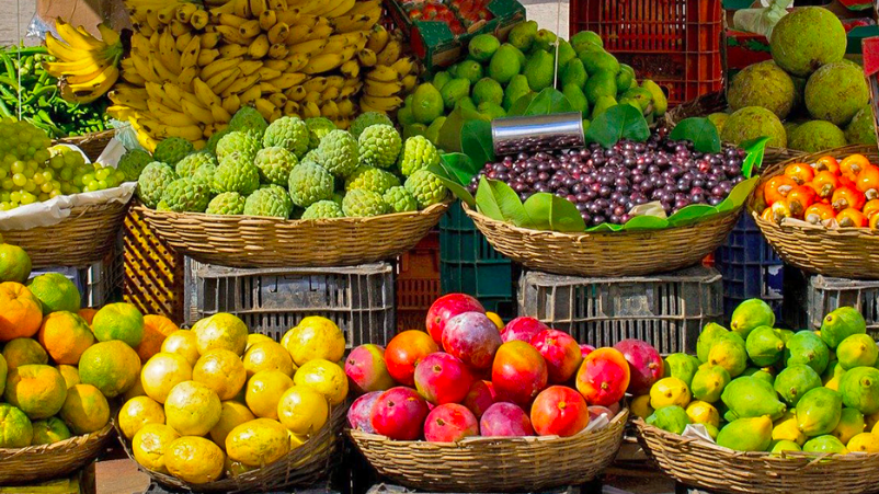 hortifreshffv's tweet photo. A diet rich in vegetables and fruits can lower blood pressure, reduce the risk of heart disease and stroke, lower risk of eye and digestive problems, and have a positive effect upon blood sugar, which can help keep appetite in check.
#Horticulture4All #FFVsForAll https://t.co/YQXHSHcZCy