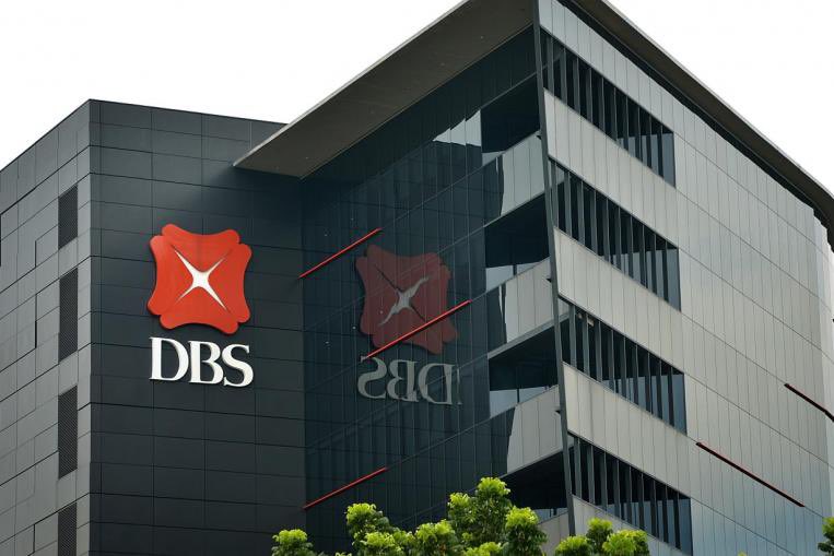 BitcoinNewsCom's tweet photo. NEW: 🇸🇬 Singapore’s largest bank, DBS, reported 80% increase in #Bitcoin  trading volume last year, despite the down market 😱 👀 https://t.co/ievfzv8GtU