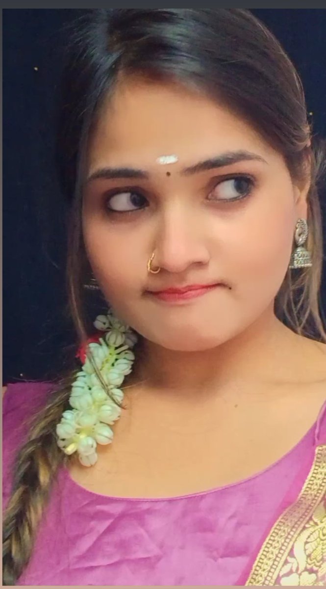 Seemabhanushal's tweet photo. Rao style ♥️.#seemabhanushali #viral2023 #actress #model #telgu #tamillook #southern #model #actor #fyp #ValentinesDay https://t.co/hKplkFFNQN
