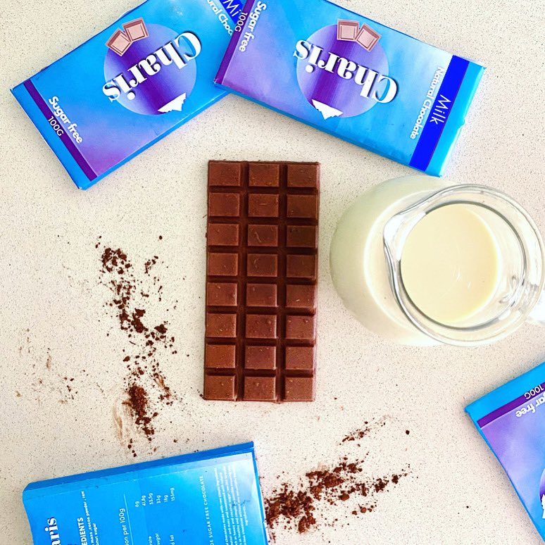 Charis_choco's tweet photo. Our 100G Milk chocolate , made with raw cocoa mass and butter , added milk powder for creaminess and sweetened with coconut sugar to create a tasty classic Milk chocolate without any harmful ingredients 🙌🏼🥛🥛🥛🍫
#charis #charischocolates #chocolate #milk #milkchocolate #natural https://t.co/ZdKy6aft4P
