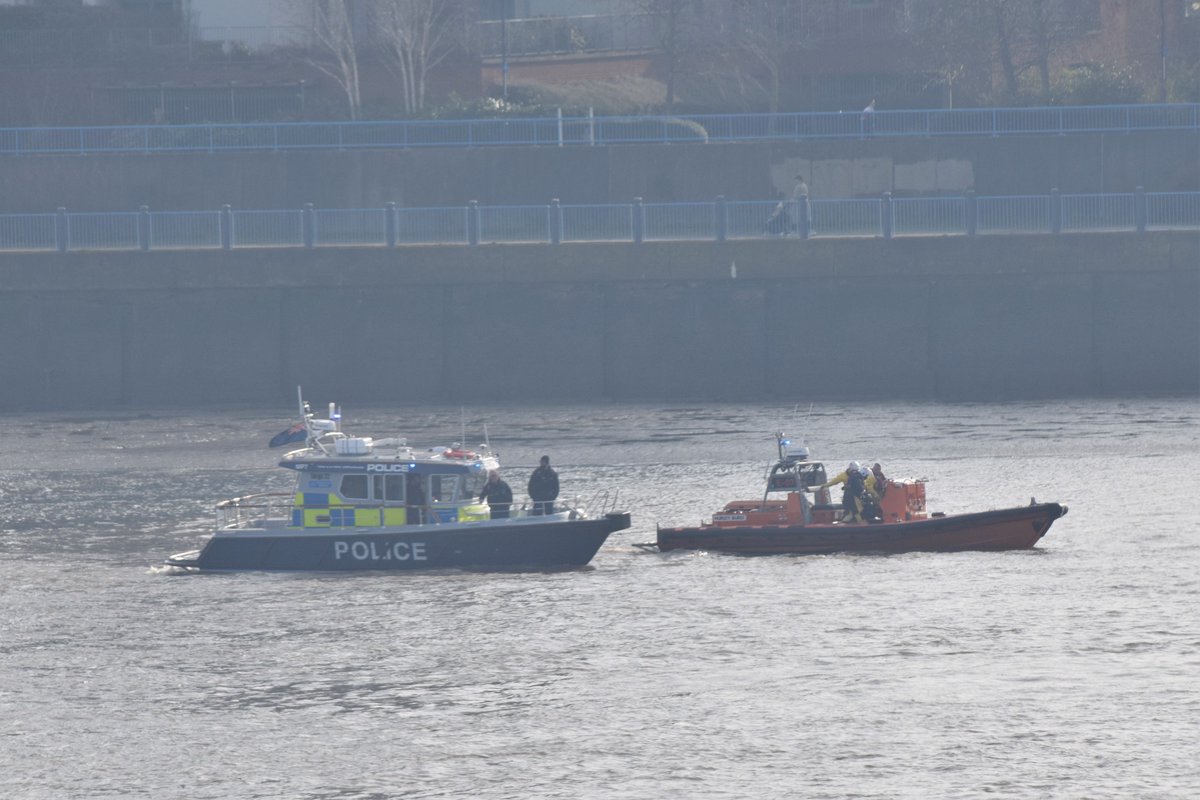 AJBC_1's tweet photo. @liquid_highway1 #SAROPS in Gallions Reach this morning.
Thanks to all those that took part in the search. https://t.co/dyMr3zc7hQ