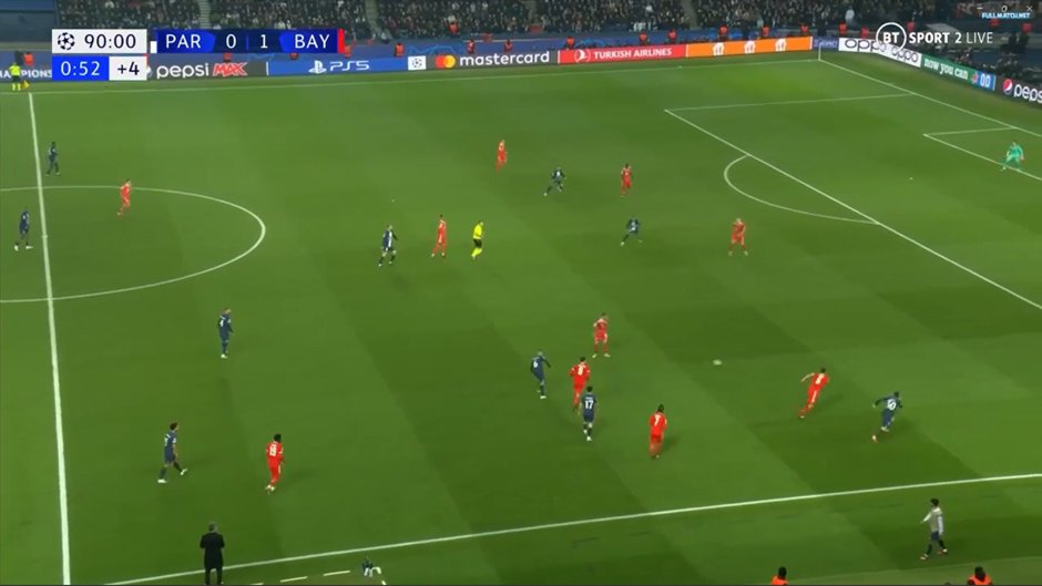 JfScarfo's tweet photo. Pavard watching the ball instead of his man, creating a blindside for Messi to get in-behind -> Through ball and red card for the defender https://t.co/4Pyn2u6PR4