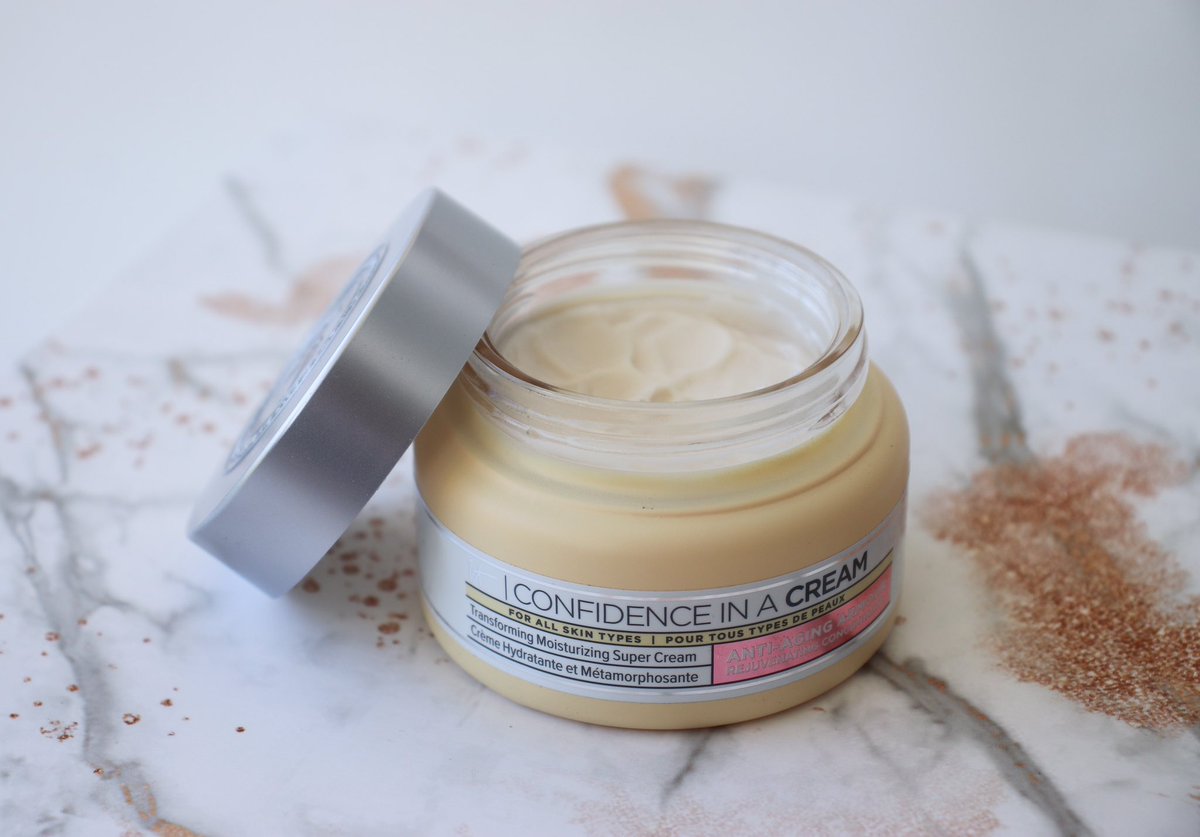 chubbysine_'s tweet photo. ได้ลองใช้confidence in a cream ของ IT Cosmetics สูตรใหม่แล้วชอบมากก ช่วยเรื่องริ้วรอยและเติมความชุ่มชื้น เราใช้มาสองวีคผิวกระชับขึ้น รอยจางลง เนื้อครีมสบายผิวไม่หนักมากเหมาะกับคนหน้าแห้งหรือผิวมันขาดน้ำ ใช้ช่วงหน้าหนาวแล้วฟินเวอร์ #ITCosmeticsTH #No1SuperCharged https://t.co/nb9hyc3QiC