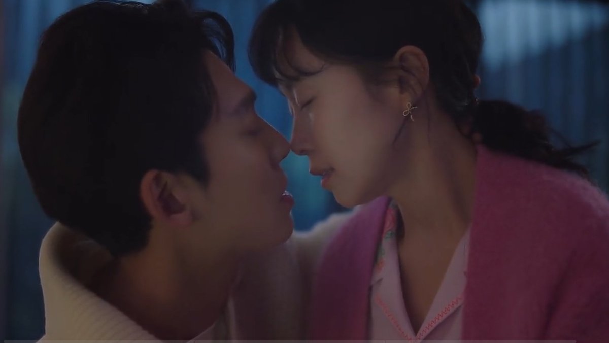 kdramatreats's tweet photo. adult romcom dramas is really giving me all the feels

#CrashCourseInRomance x #LoveToHateYou https://t.co/KjOOd4VHO0