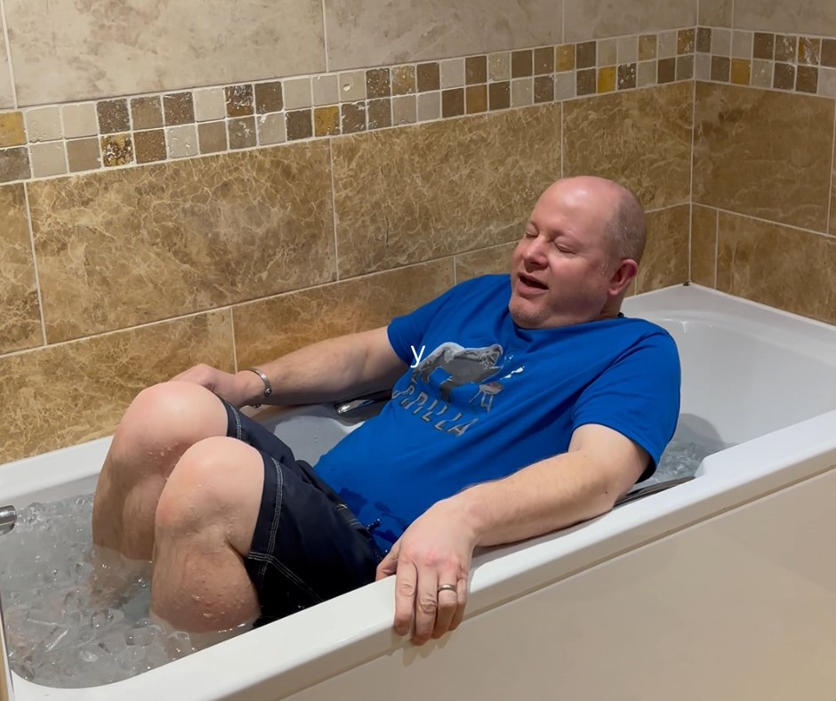 citysigns's tweet photo. BRACE YOURSELF…. the ultimate brain freeze with the Feb Freeze Challenge! Congratulations to our MD Darren Wilkins for successfully completing the #FebFreeze Challenge for @GraceKellyTrust on #InternationalChildhoodCancerDay.
Watch> https://t.co/B0HJWnQb4P
#worcestershirehour https://t.co/hbrB731uwR